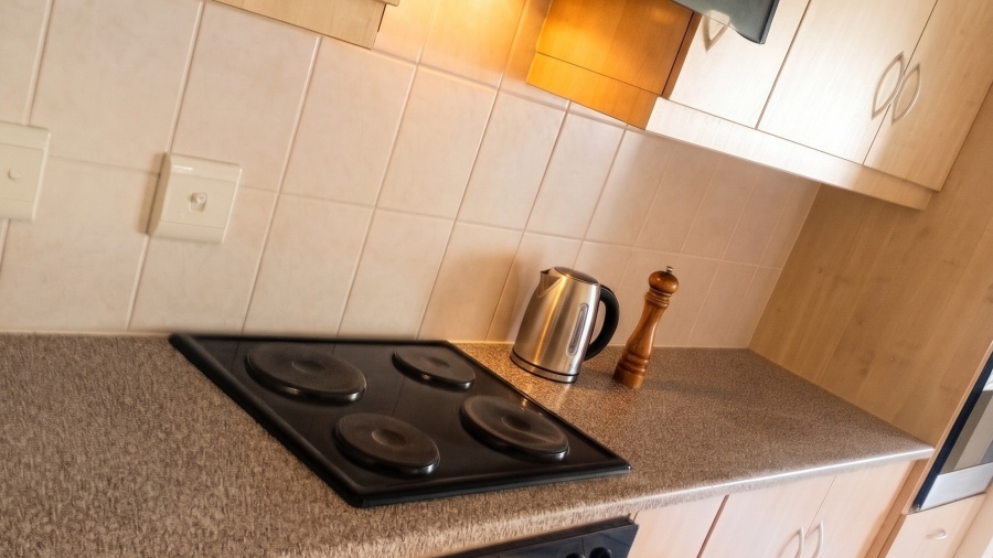To Let 2 Bedroom Property for Rent in Middedorp Western Cape